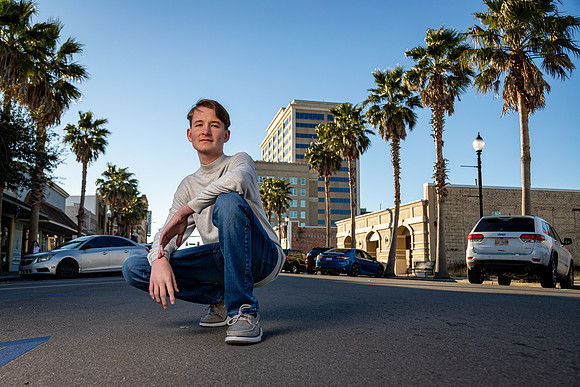 Andrew_SP22_0500_23