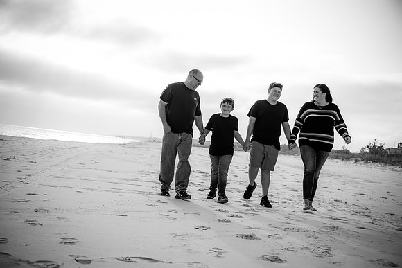 IMG_0146_bangin_bright_b&w