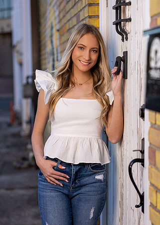 Alyssa_F_SP22_3462_01