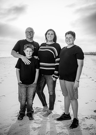 IMG_0110_bangin_bright_b&w