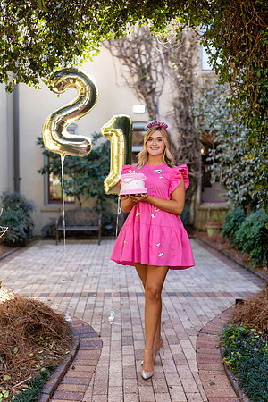 Caidy_J_College_Grad_25_57_0529