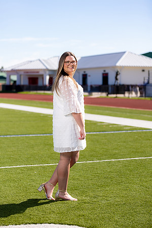 Friends_Cap-N-Gown_24_20_0213