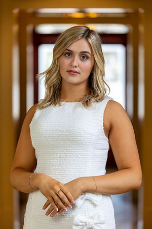 Caidy_J_College_Grad_25_33_0302
