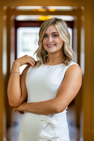 Caidy_J_College_Grad_25_32_0294